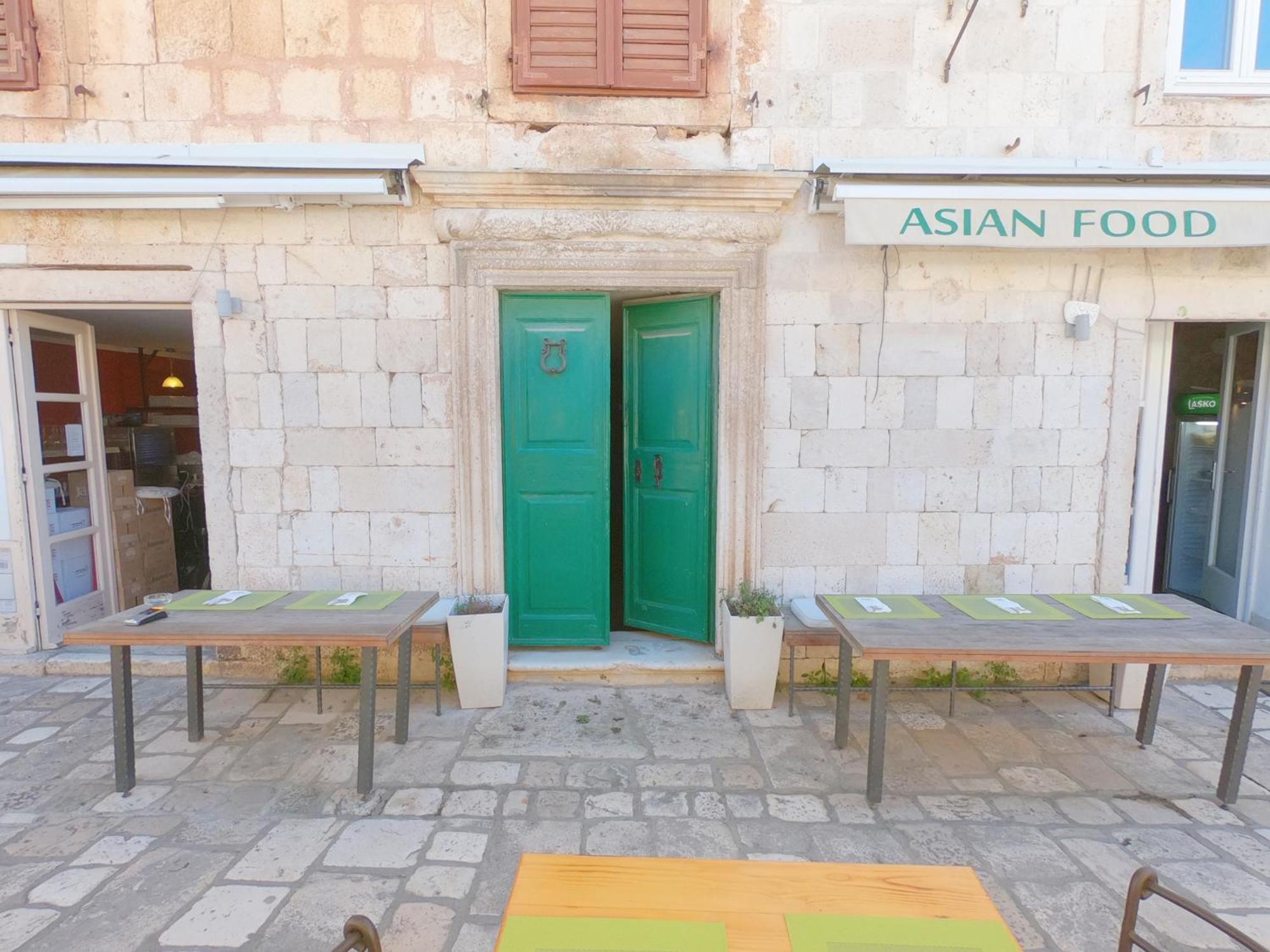 Historic Piazza House & Romantic Hidden Garden Hvar Town Eksteriør bilde
